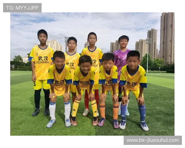 从不踢足球到深深爱上运动的转变过程与背后原因分析